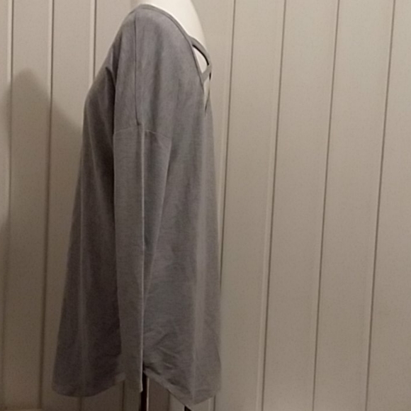 Gillian & O'malley tee - Picture 3 of 5